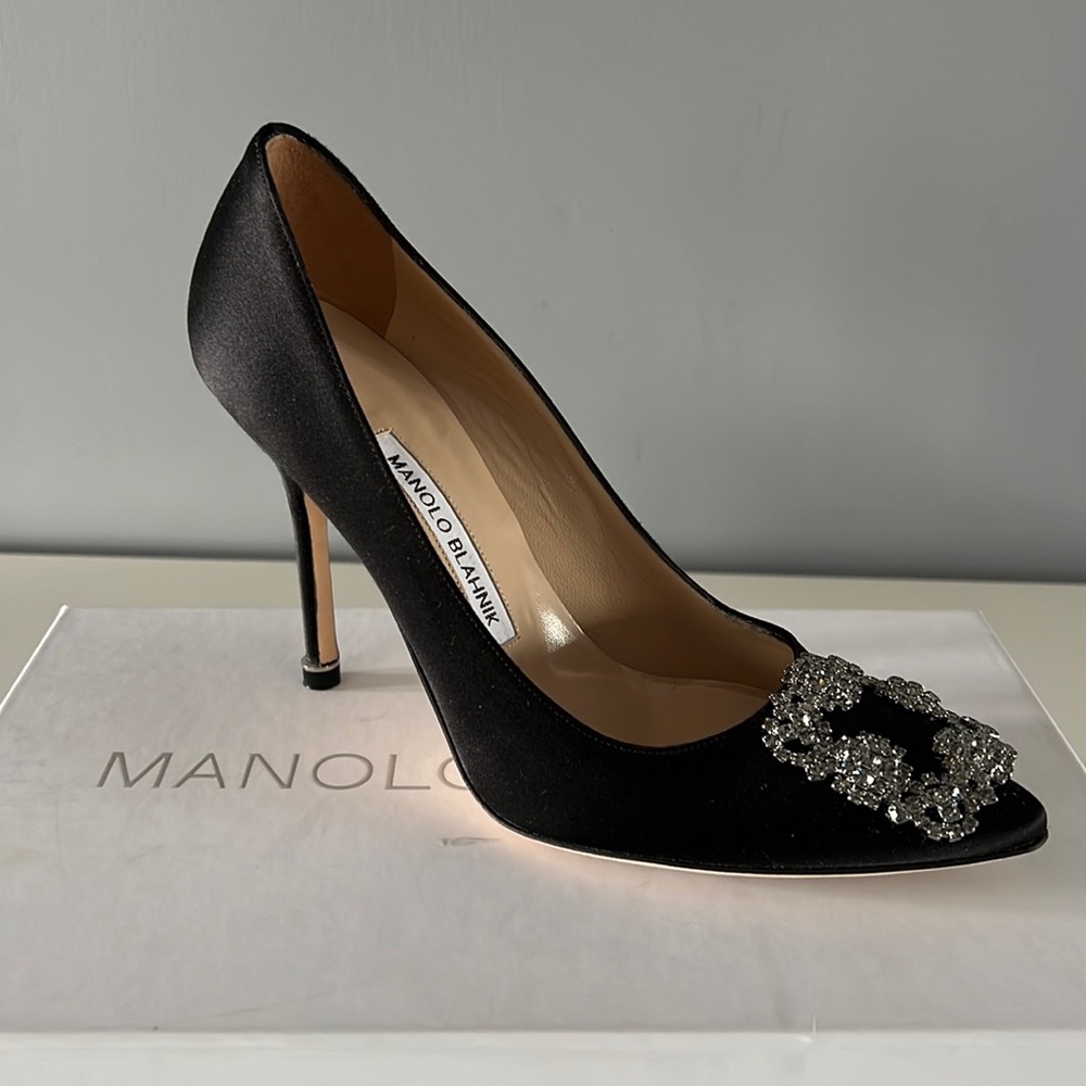 Brand New Manolo Blahnik shoes, never worn before size 7.5